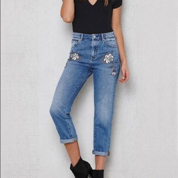 PacSun Mom Jeans Size 25 High Waist Embroidered Floral Ankle Length Light Wash - Picture 1 of 7